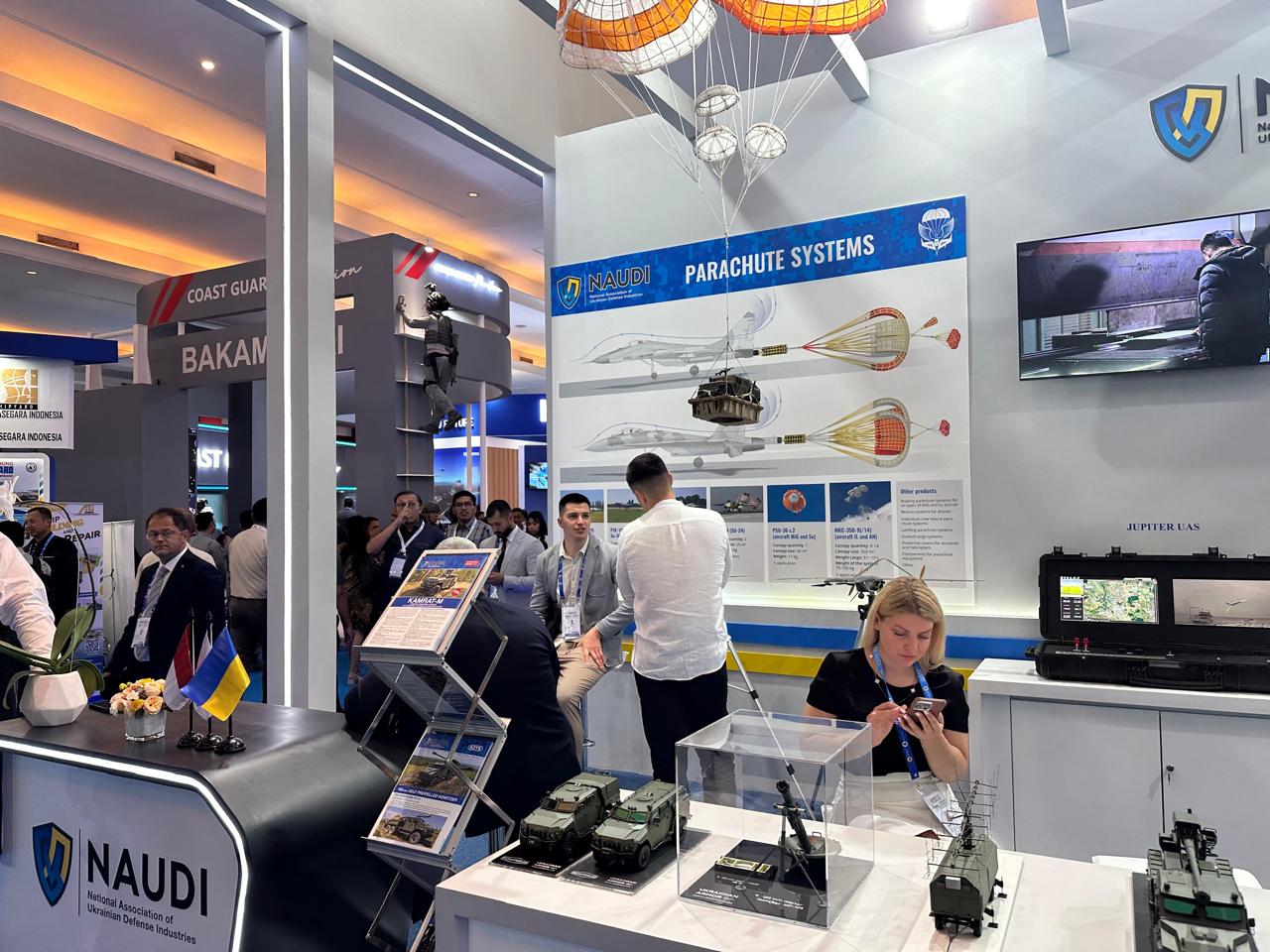 Stand ucraniano en el Indo Defence Expo Forum en Indonesia