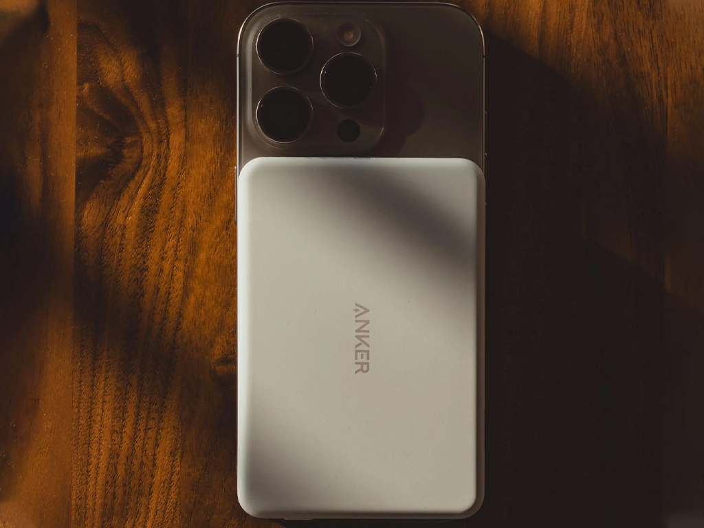 Nuevo diseño del power bank Anker MagGo Qi2 Slim 5K Nuevo diseño del power bank Anker MagGo Qi2 Slim 5K