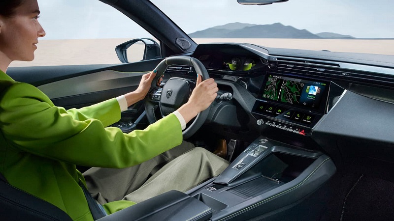 Peugeot está trabajando en Hypersquare, un volante de última generación para coches con paneles táctiles y funciones adicionales.-2 Peugeot está trabajando en Hypersquare, un volante de última generación para coches con paneles táctiles y funciones adicionales.-2