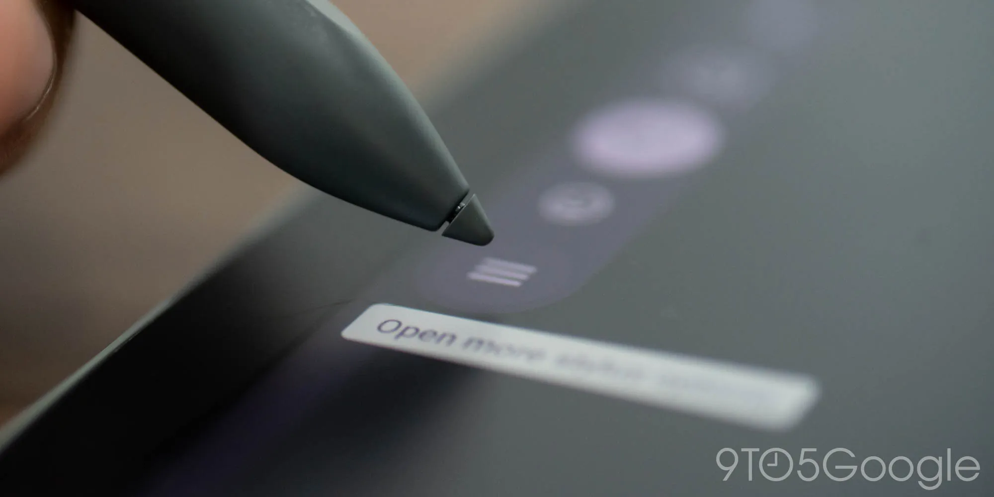 Google Pixel Tablet Pen in action