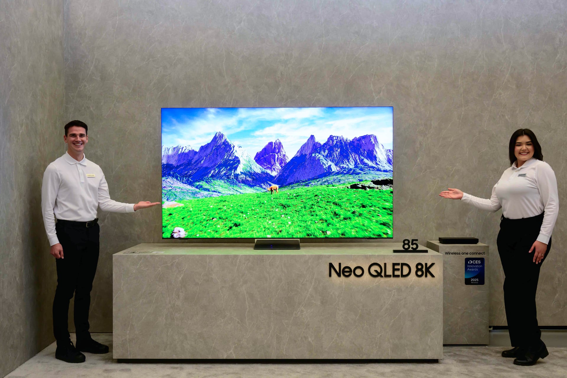 Samsung Neo QLED 8K 2025 Televisor Samsung Neo QLED 8K 2025 con una diagonal de 85 pulgadas.