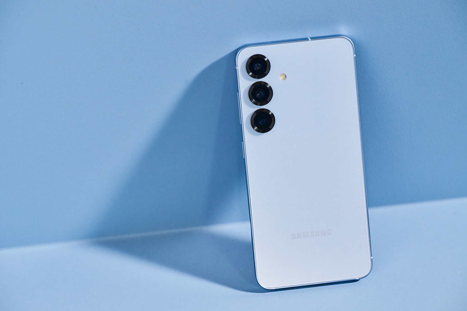 Samsung Galaxy S25+ en color Icy Blue