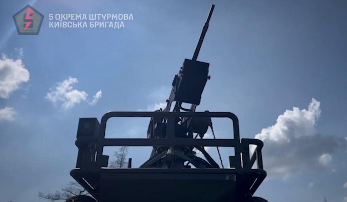 Las Fuerzas Armadas ucranianas muestran las primeras imágenes de un dron blindado terrestre en acción