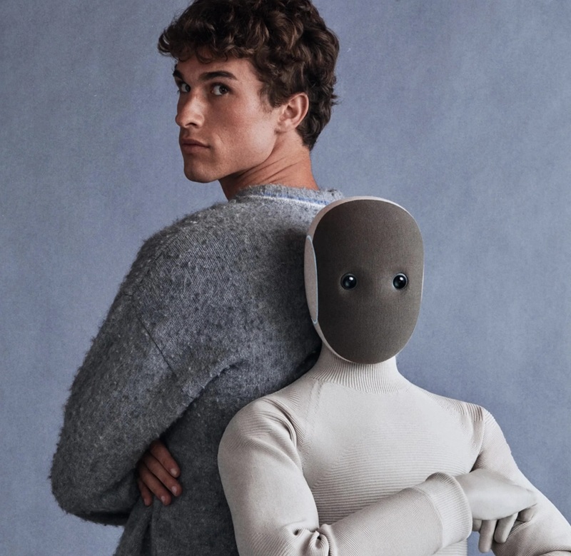 NEO Home Robot en toda su altura NEO Home Robot en toda su altura