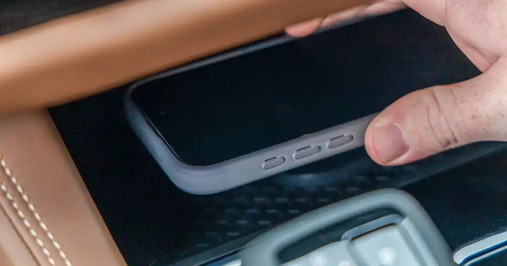 SUV de Nissan con carga inalámbrica Qi2