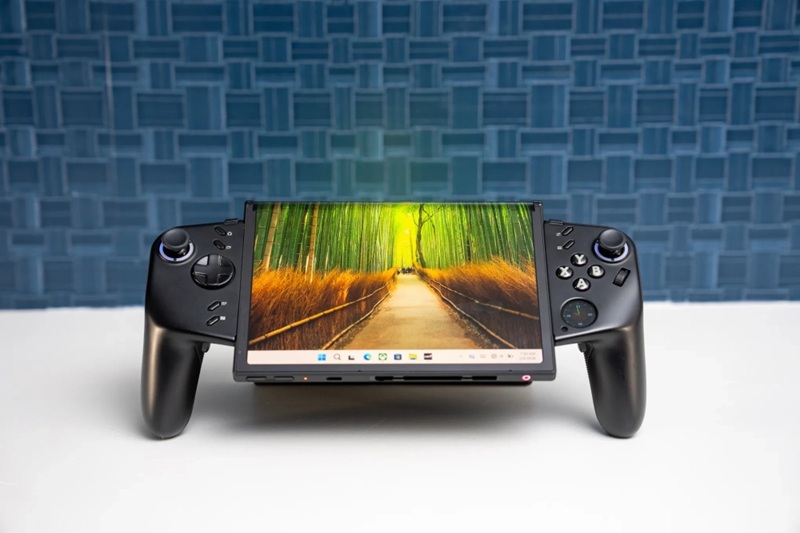 Lenovo Legion Go Fold en estado desplegado