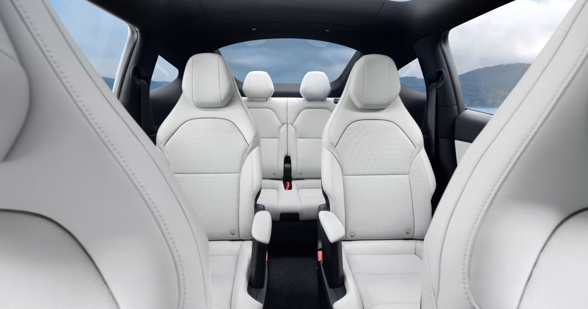 Tesla Model Y L en la exhibición