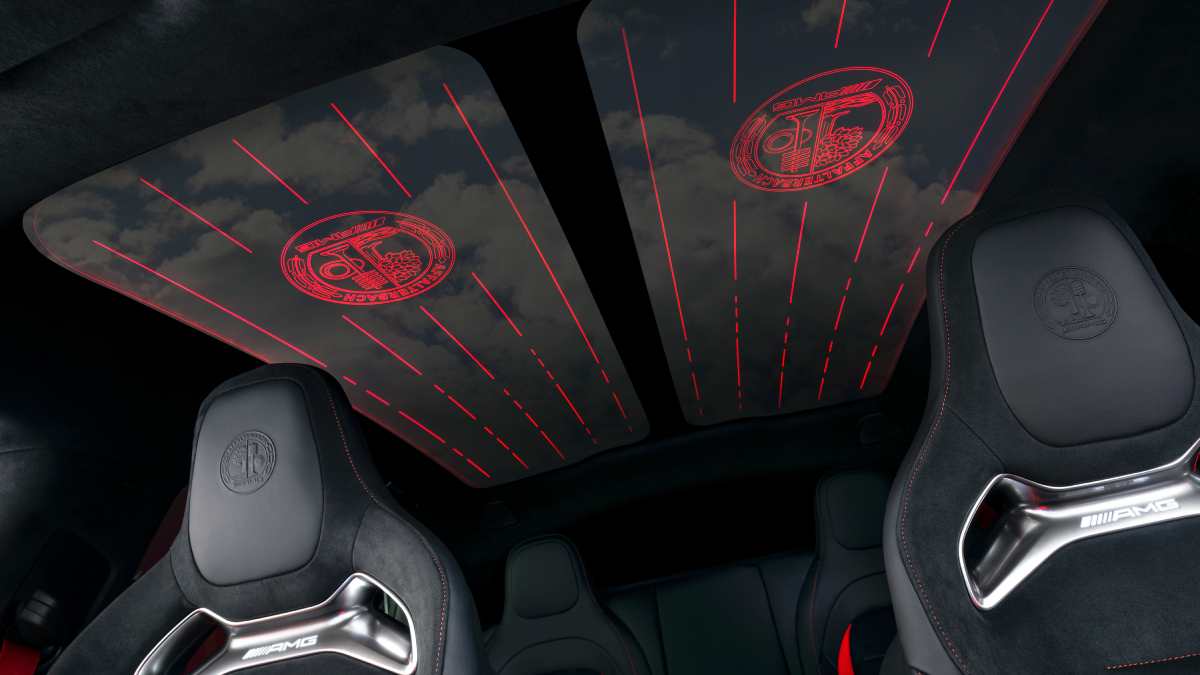 Sistema de sonido envolvente 3D Burmester en el Mercedes-AMG GT Coupé de 4 Puertas