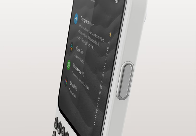 Pantalla AMOLED del Clicks Communicator