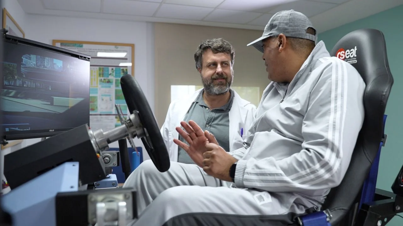 Rehabilitación de pacientes en simulador de Hyundai