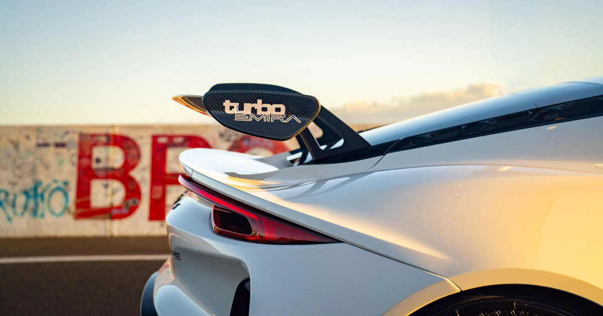 Vista Trasera del Lotus Emira Turbo Bathurst Edition