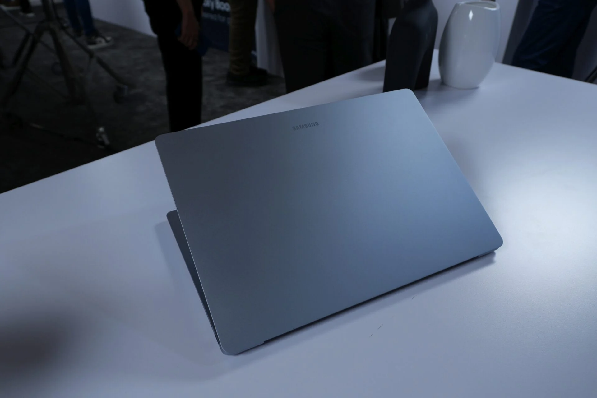Vista frontal del Galaxy Book 6