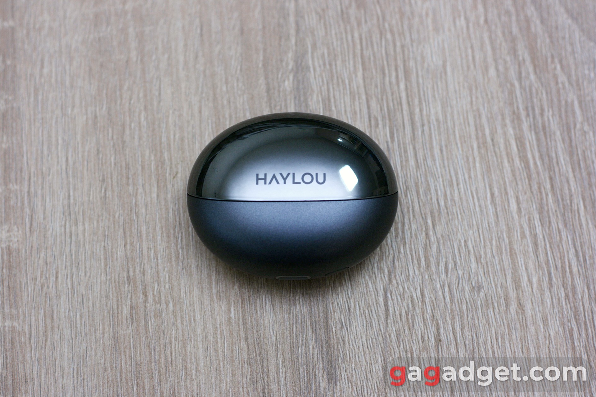 Haylou FlowBuds N55 - caja de carga cerrada