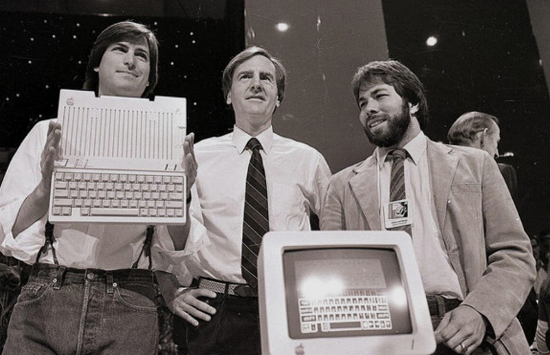 Gráficos de Apple contra un fondo de manzana