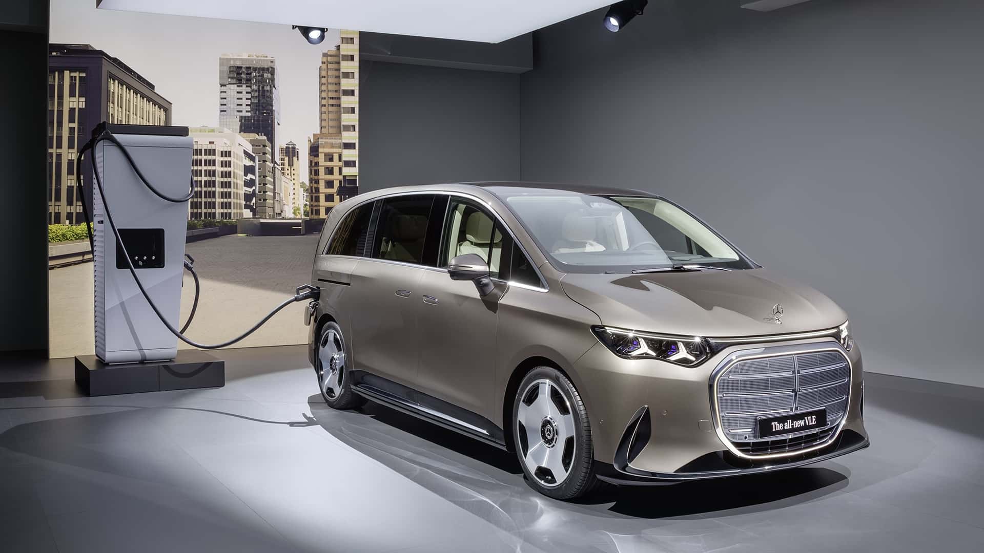 Minivan eléctrica Mercedes-Benz VLE frontal