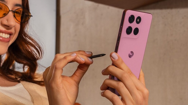 Close-up de la parte frontal del Moto G Stylus 2026