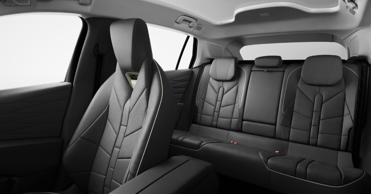 Interior del DS N°7 con cuero Nappa basalto en la segunda fila