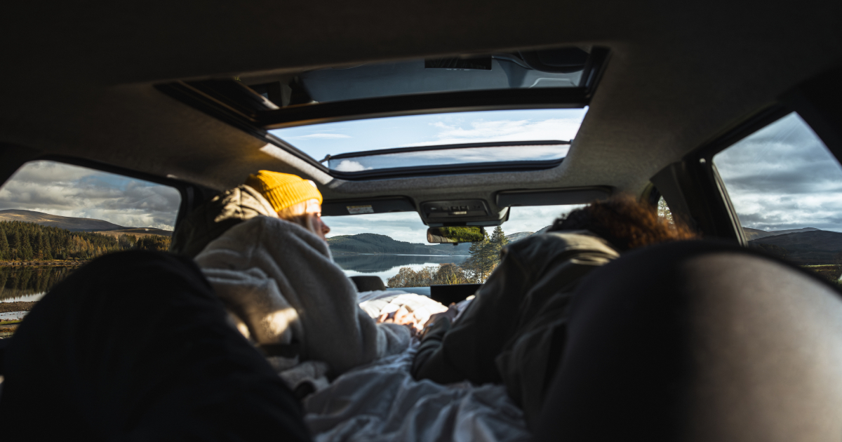 Crossover Dacia Bigster en acampada