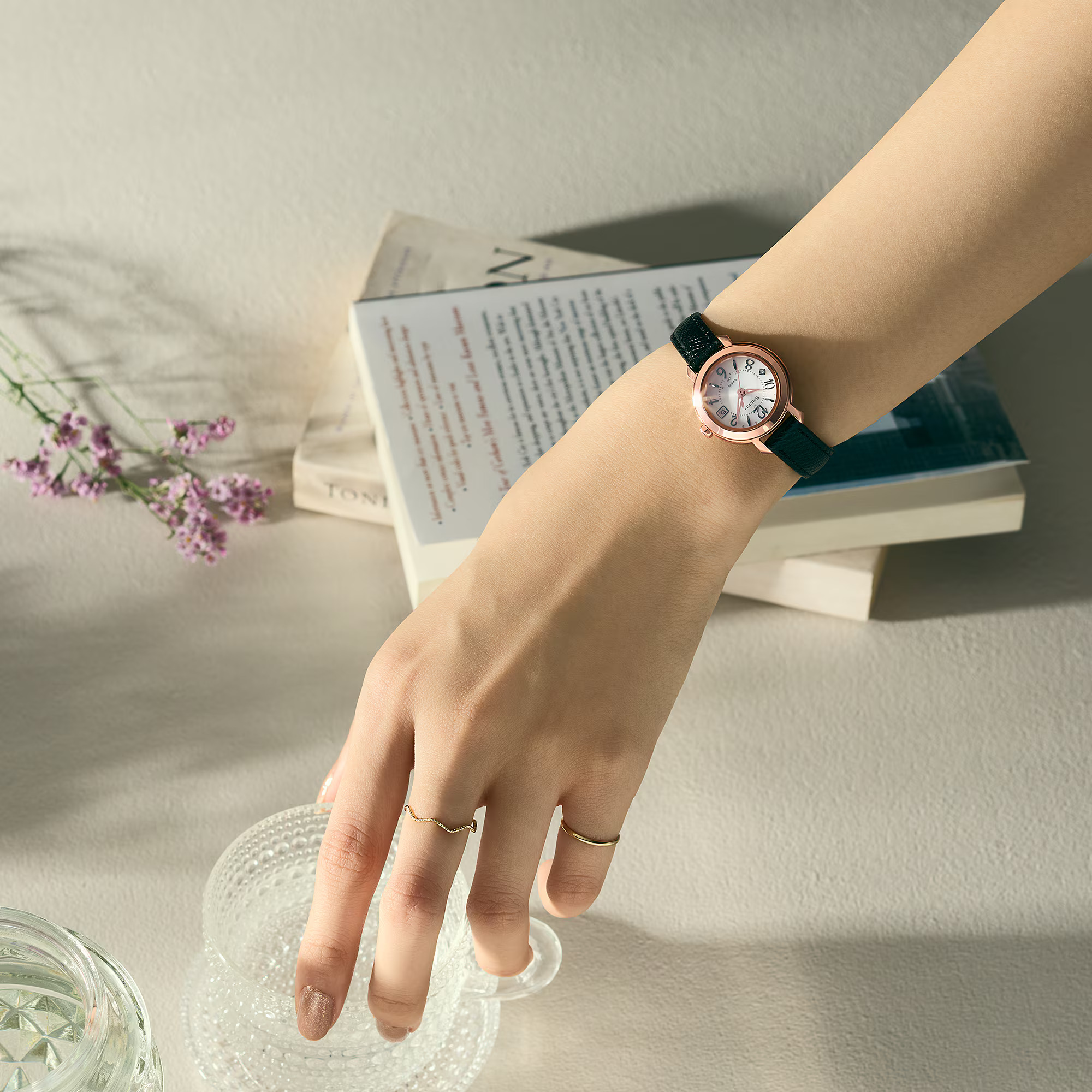 SHW-5300PGL-7A en la muñeca