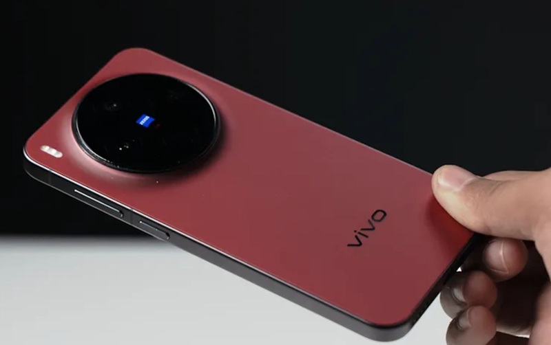 Vivo X300s en color rojo